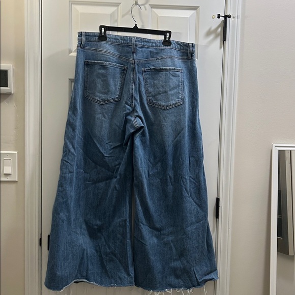 Kut from the Kloth Classic Blue Jeans - Picture 3 of 5